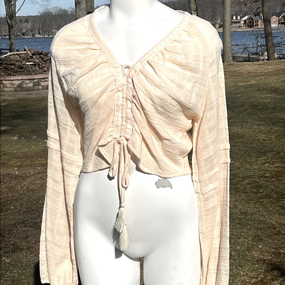 NWT Chelsea & Violet Boho cropped lace up top M-L - Picture 1 of 12
